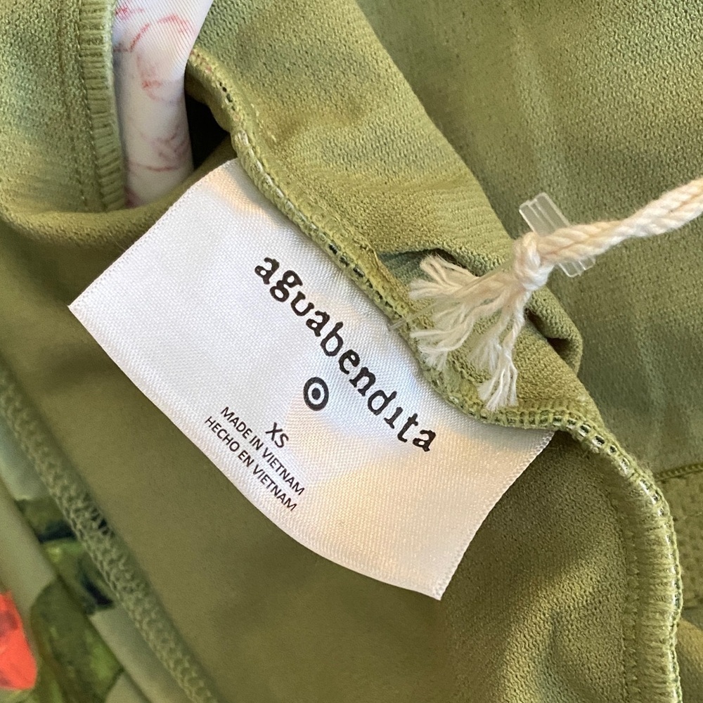 NWT Augubandita long sleeve swimsuit - Picture 7 of 7
